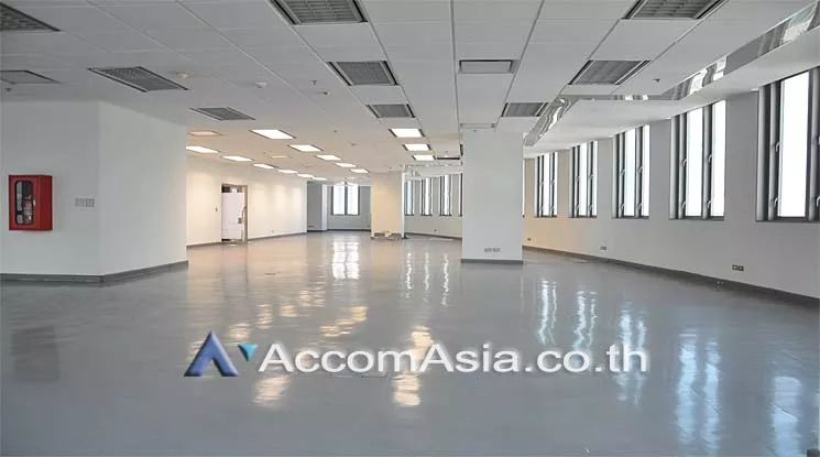  Office space For Rent in Ploenchit, Bangkok  near BTS Chitlom - BTS Ploenchit (AA10709)